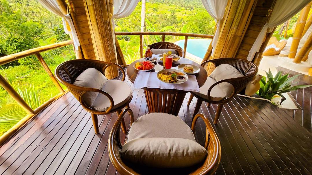 Photo of Patio Balcony in Selat