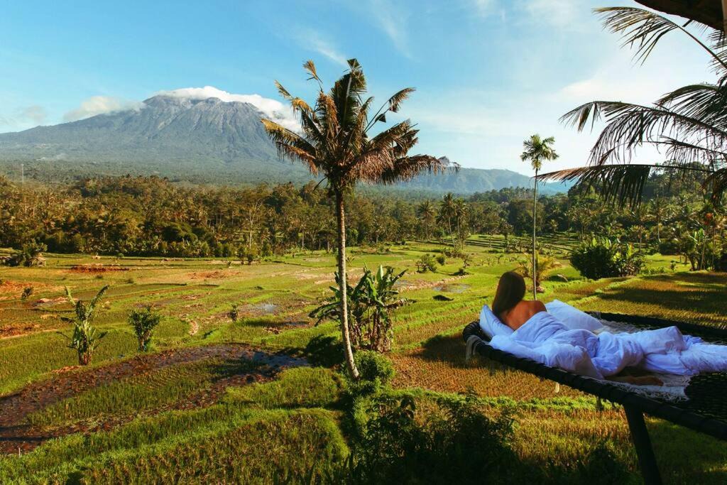 Photo of Outdoor in Selat