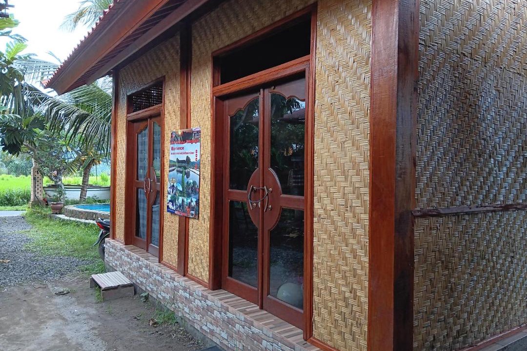 Photo of Others in Bebandem