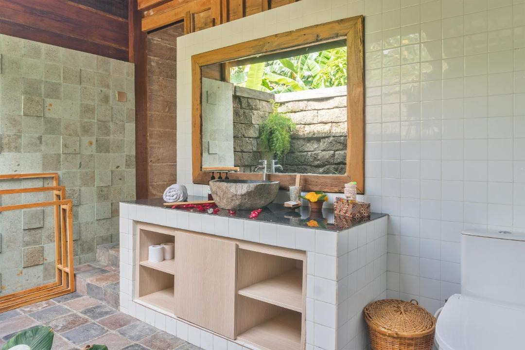 Photo of Bathroom in Nyambu