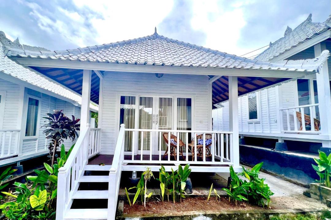 Photo of Buildings in Ceningan Island