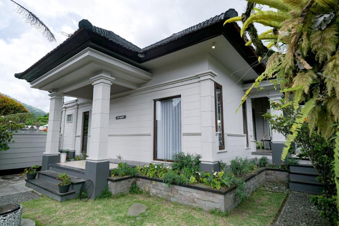 Photo of Buildings in Candikuning