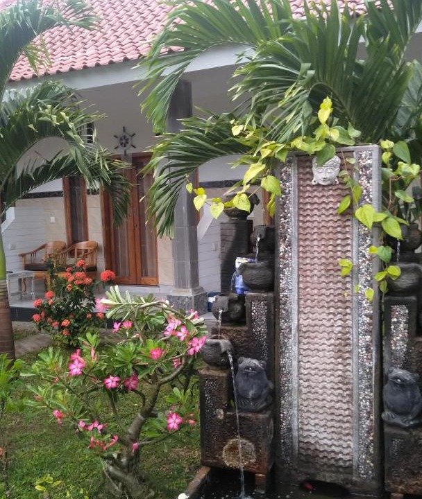 Photo of Buildings in Mushroom Bay