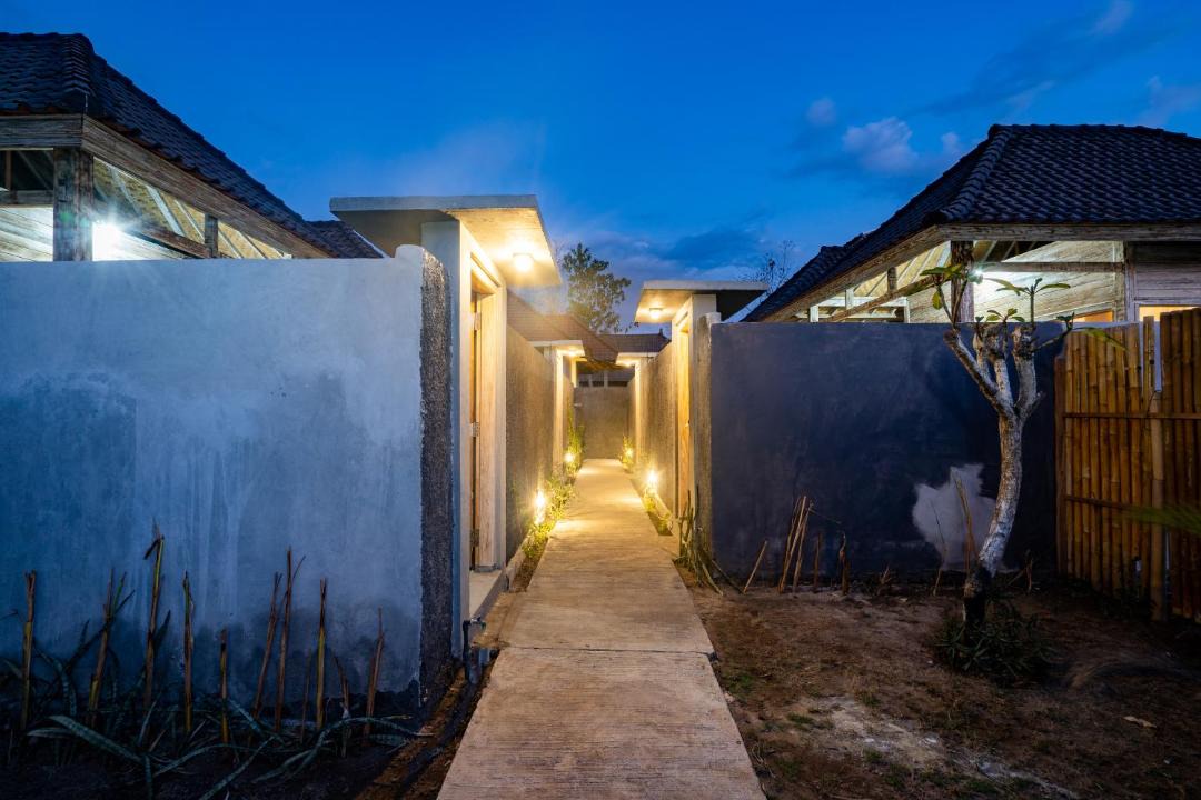 Photo of Buildings in Jungut Batu