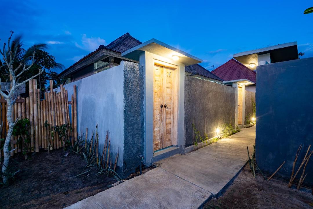 Photo of Buildings in Jungut Batu