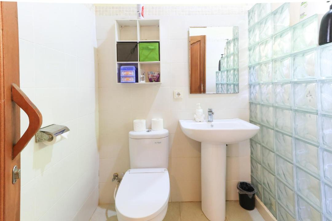 Photo of Bathroom in Mushroom Bay