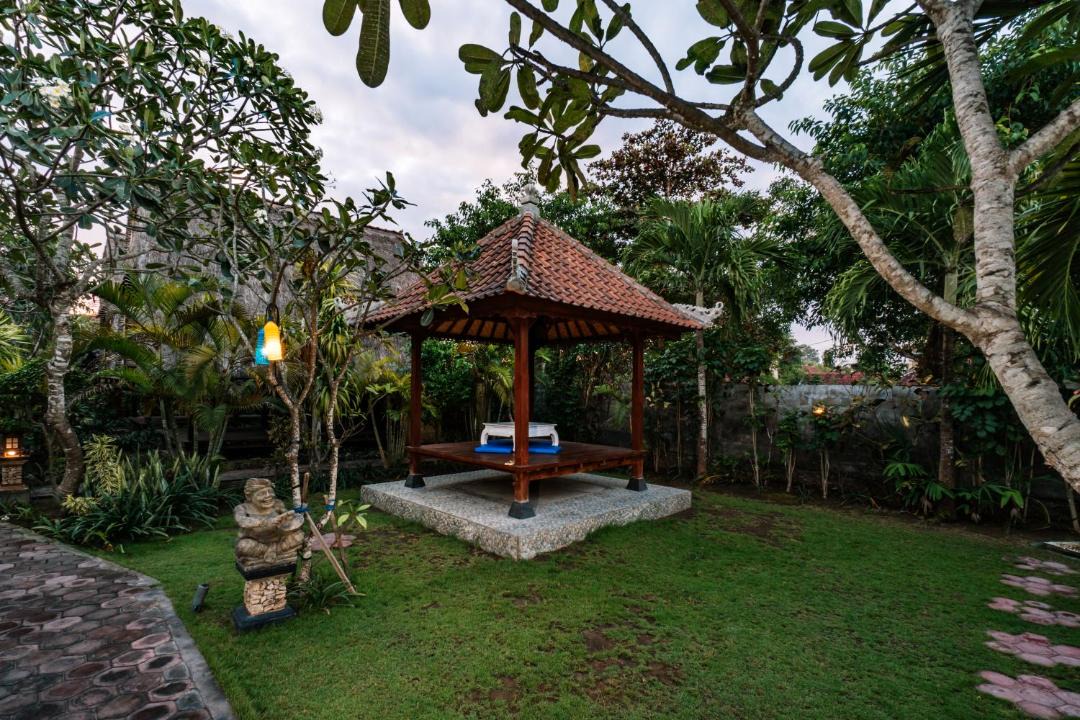 Photo of Others in Jungut Batu