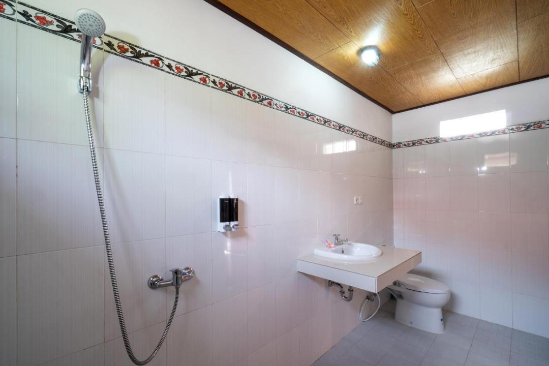 Photo of Bathroom in Jungut Batu
