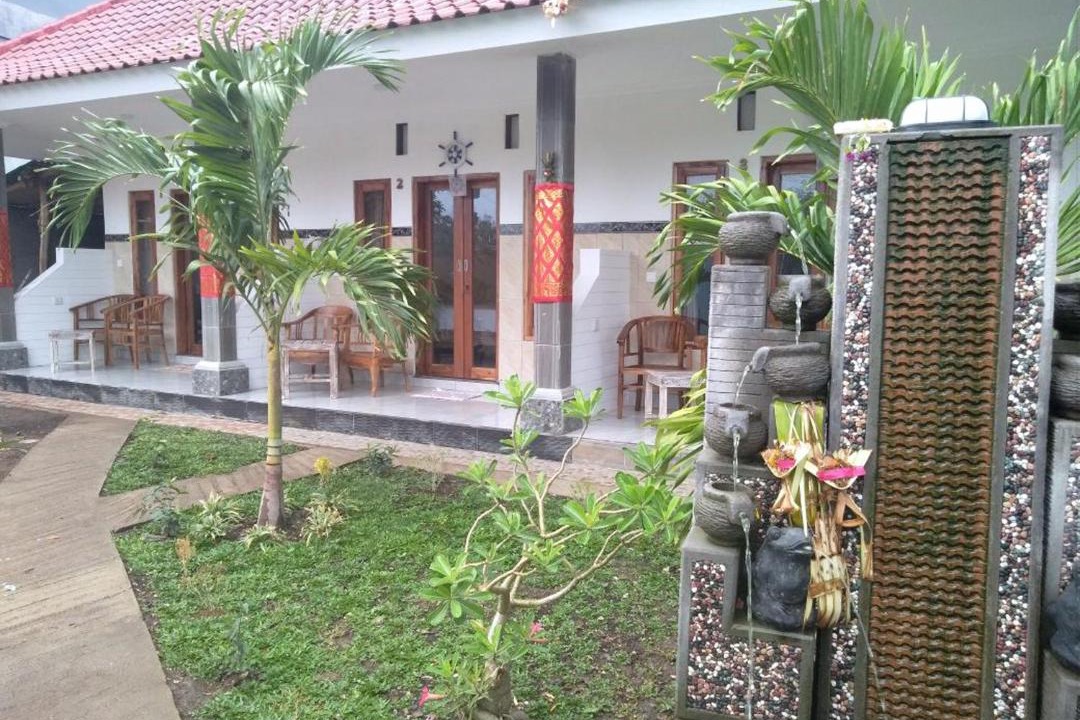 Photo of Buildings in Mushroom Bay