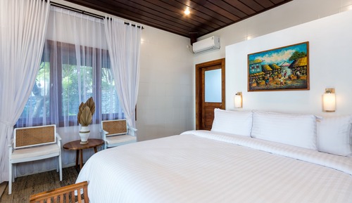 3 Bedroom Beachfront Pool Villa