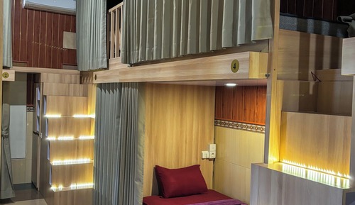 Comfort Shared Dormitory, Balcony