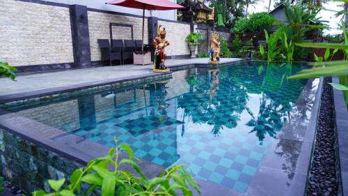 Villa with Garden View