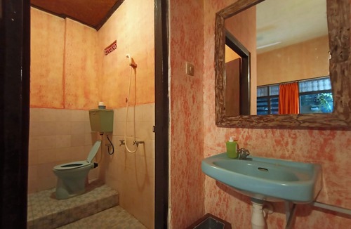 Lovina Hotel | Lovina Central Hostel