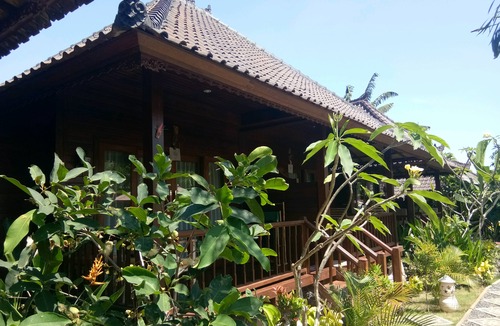 Mushroom Bay Hotel | Dinatah Lembongan Villas Bali