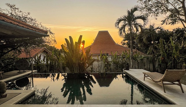 Tropical 2 BDR Joglo Villa Private Pool Heart of Uluwatu
